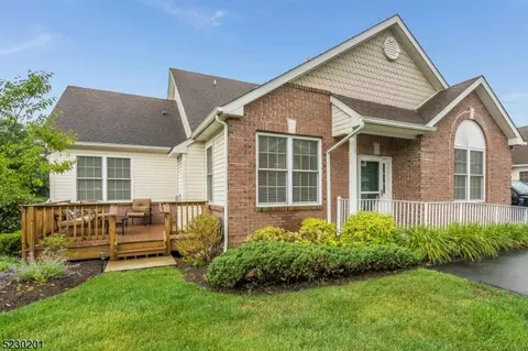75 Samson Dr, Flemington, NJ 08822