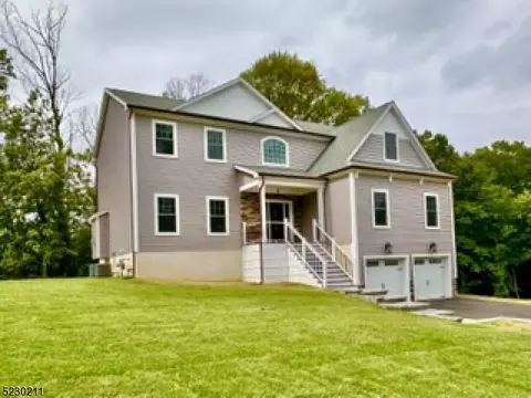 3 Frank Ave, South Amboy, NJ 08879