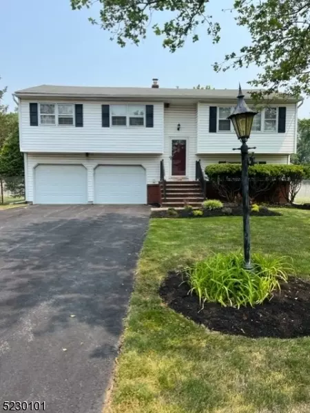 23 Christopher Ave, South Brunswick, NJ 08824