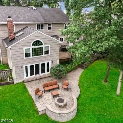 2701 Farview Dr, Mountainside, NJ 07092