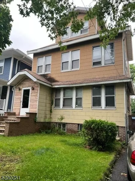 125 Weequahic Ave #2, Newark, NJ 07112