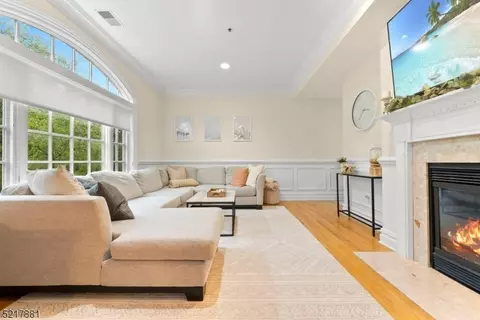 58 Chestnut St #2, Morristown, NJ 07960