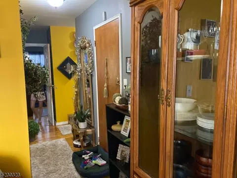 4 Dartmouth Ave B-1, Bridgewater, NJ 08807