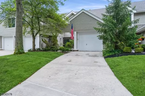 102 Hagerman Ct, Bridgewater, NJ 08807