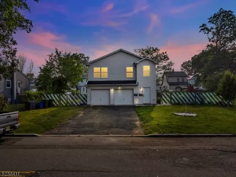 180 Cavell St, Roselle, NJ 07203