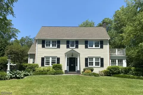 1 Colony Dr, Summit, NJ 07901
