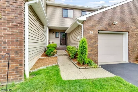 44 Littlewood Ct #44, Wayne, NJ 07470