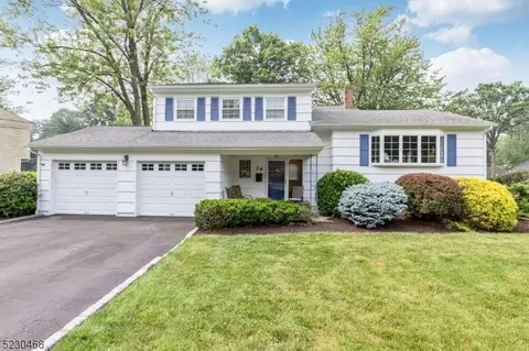 29 Greenbriar Dr, Berkeley Heights, NJ 07922