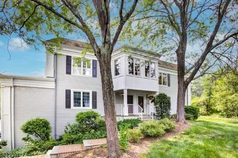 136 Terrace Dr, Chatham Twp, NJ 07928