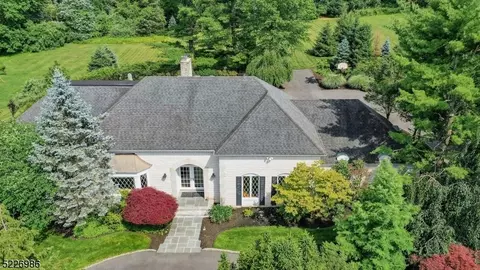 9 William Penn Rd, Warren, NJ 07059