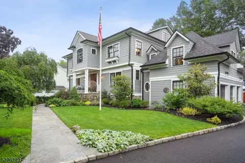 28 Crestview Ave, Madison, NJ 07940