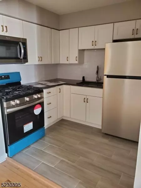 565 Grove St E-12 #E-12, Clifton, NJ 07013