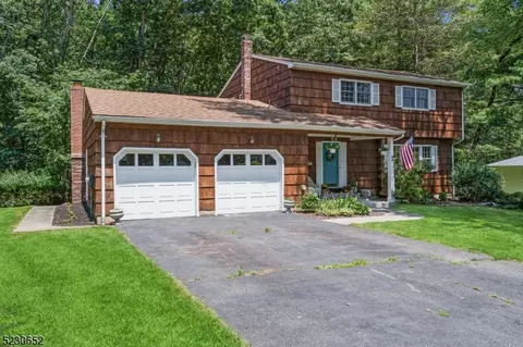 23 Bosko Dr, East Brunswick, NJ 08816