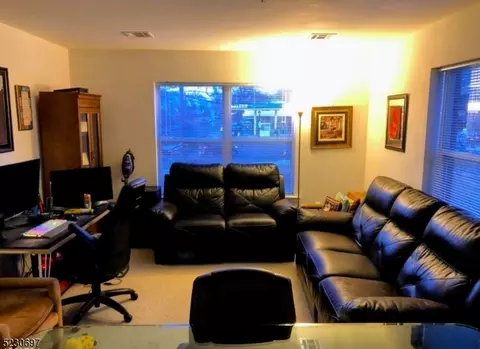 901 Stuyvesant #210, Union, NJ 07083