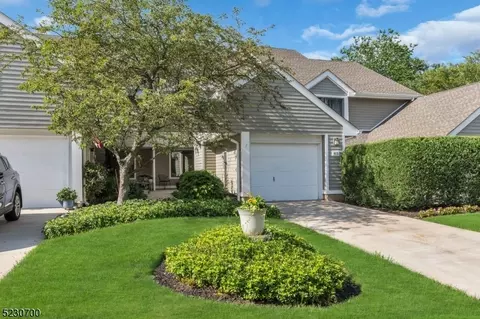 45 Stryker Ct, Bridgewater, NJ 08807