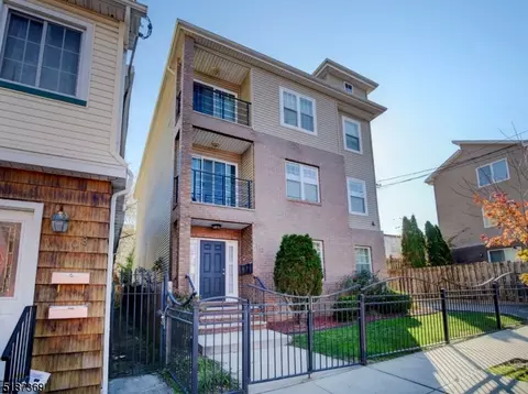 110-112 S 6th St, Newark, NJ 07107