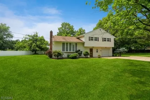831 Limecrest Rd, Newton, NJ 07860
