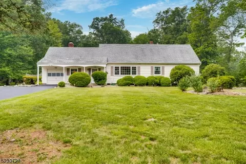 43 Beverly Dr, Hillsborough, NJ 08844