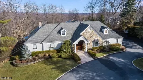 24 Fordham Rd, Livingston, NJ 07039