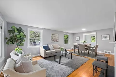 27 Woodcrest Cir, Springfield, NJ 07081
