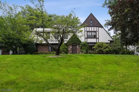 75 Mayhew Dr, South Orange, NJ 07079