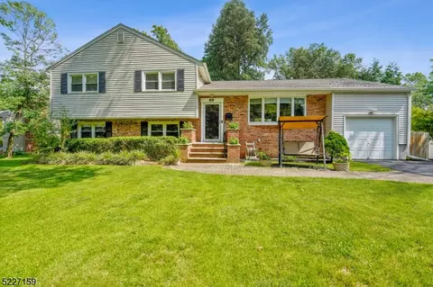 69 Sutton Dr, Berkeley Heights, NJ 07922