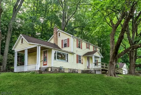 395 N Haledon Ave, North Haledon, NJ 07508