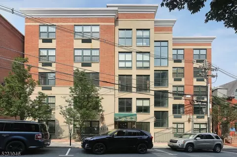 7 Prospect St #609, Morristown, NJ 07960