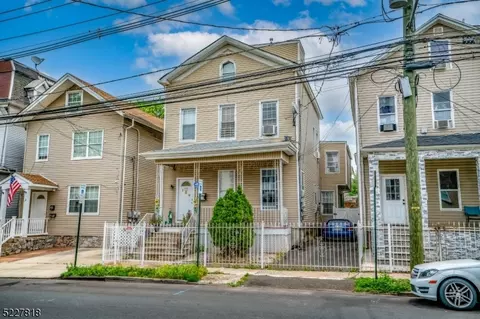 139 Catherine St, Elizabeth, NJ 07201