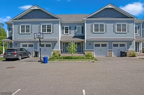 12 Clover Ct, Berkeley Heights, NJ 07922