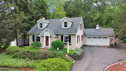 928 Valley Rd, Watchung, NJ 07069