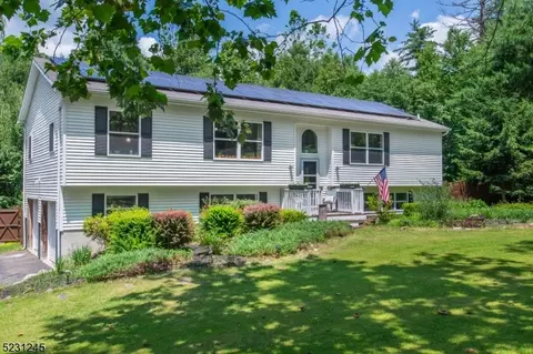 5 Galloping Hill Rd, Montague, NJ 07827