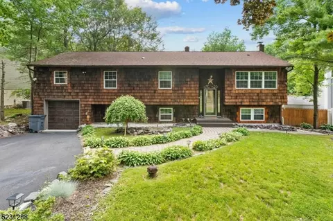 26 Barry Dr S, Vernon Twp., NJ 07422