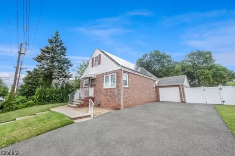 340 Woodside Ave, Hasbrouck Heights, NJ 07604