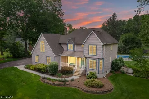 5 Partridge Dr, Blairstown, NJ 07825