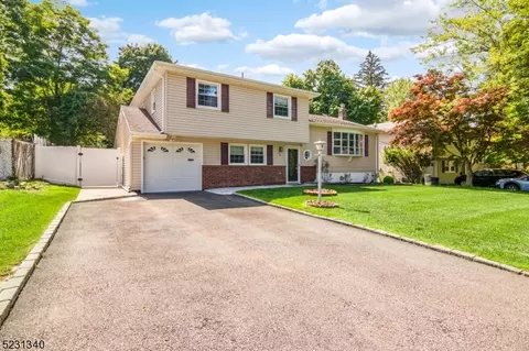 8 Rosney Ter, West Orange, NJ 07052