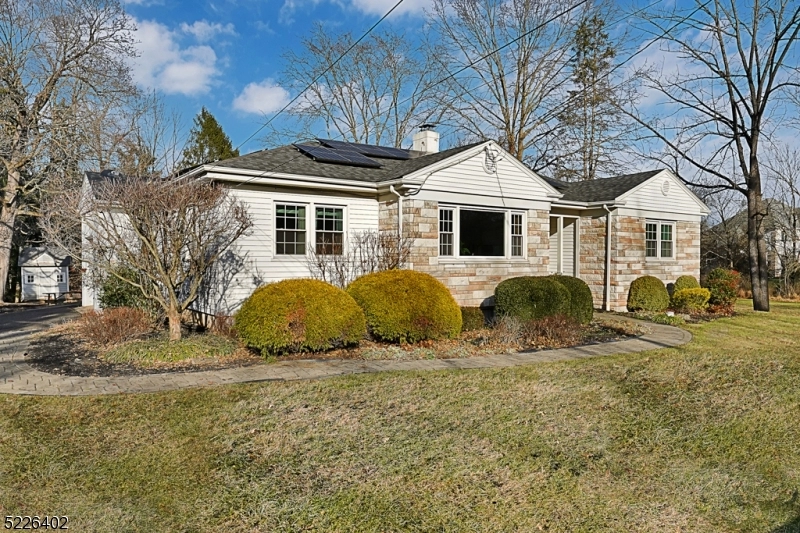 221 CHURCH Rd  