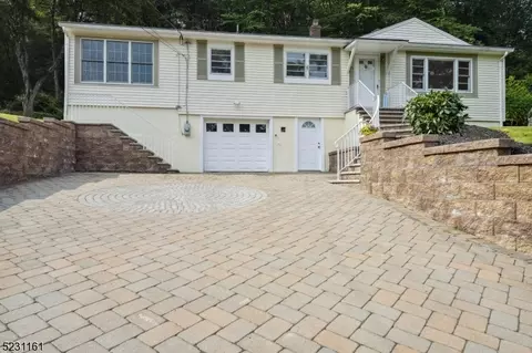 42 Midland Dr, Morristown, NJ 07960