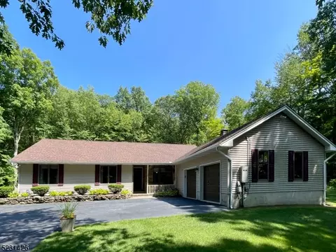 110 Lake Wallkill Rd, Sussex, NJ 07461