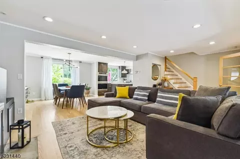 877 Carteret Ave, Union, NJ 07083