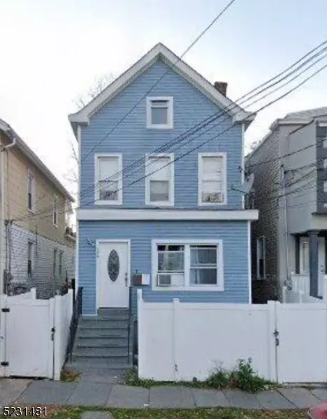 156 Catherine St, Elizabeth, NJ 07201