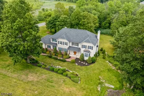31 Waters Edge, Sparta, NJ 07871