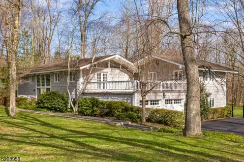 62 Lowery Ln, Mendham Twp, NJ 07945