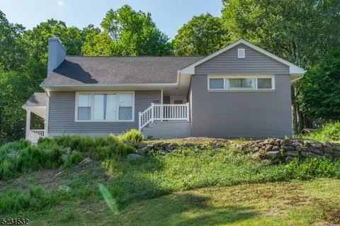 1286 Westbrook Rd, West Milford, NJ 07480