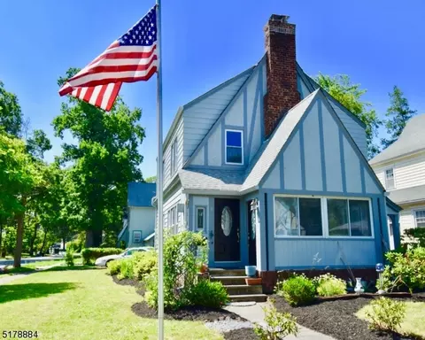 2 Spencer Rd, Glen Ridge, NJ 07028