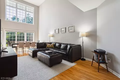 79 Schweinberg Dr, Roseland, NJ 07068
