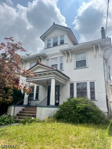 671 Clifton Ave, Newark, NJ 07104