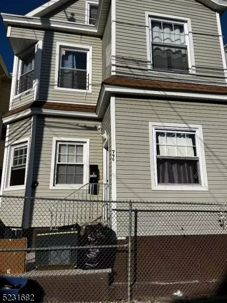 746 E 18th St #2, Paterson, NJ 07501
