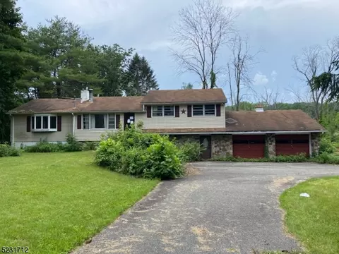 1185 Hope-bridge Vl, Hope Twp, NJ 07825