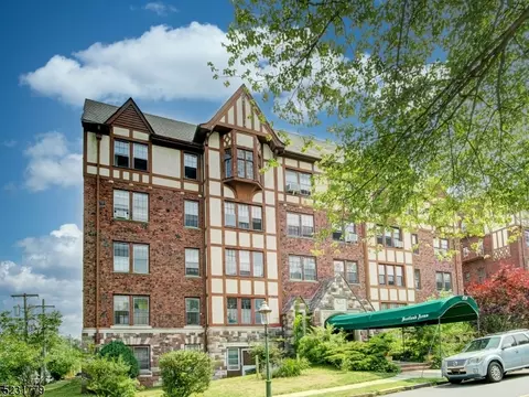 55 Randolph Pl #406, City Of Orange, NJ 07050